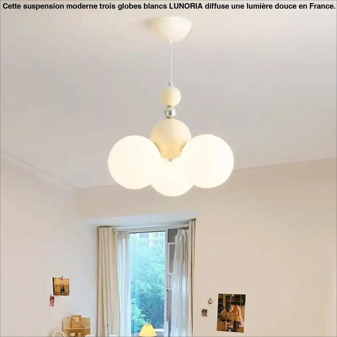 Suspension Moderne Trois Globes Blancs Style Ludique Enfantin

