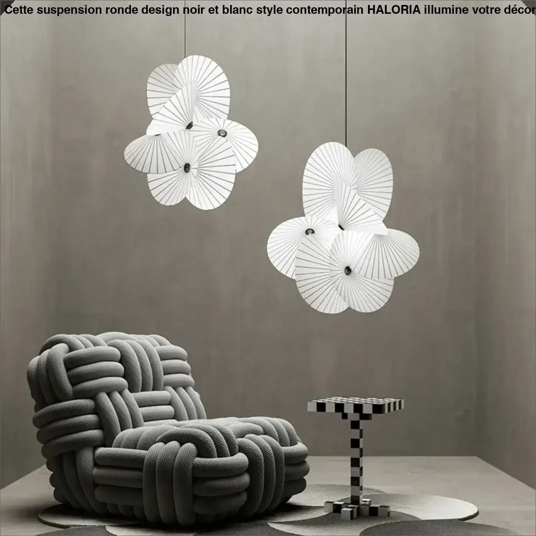 Suspension Design Blanche En Tissu Forme Éventail Élégante