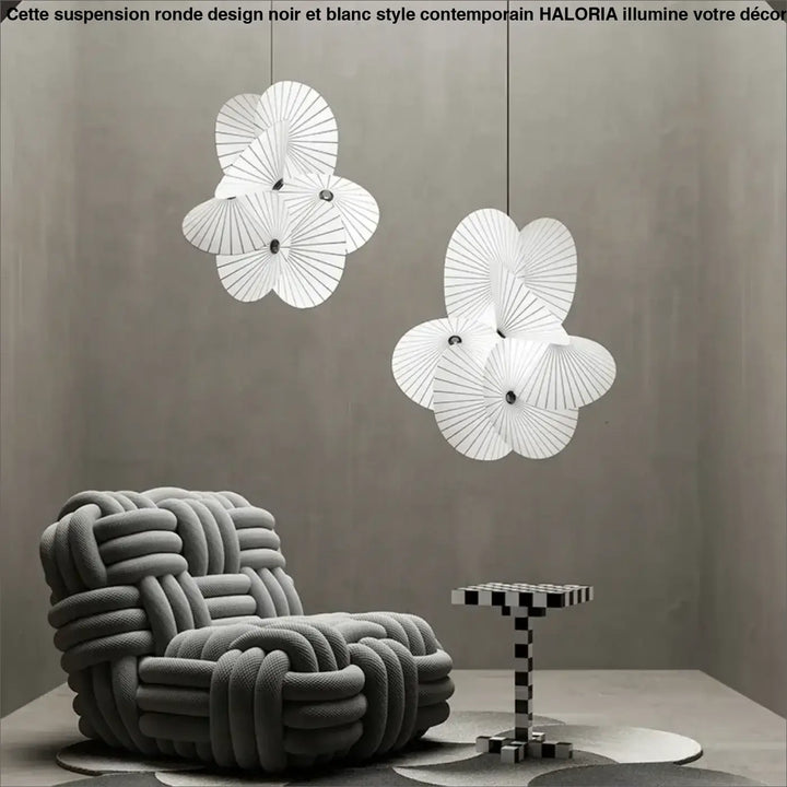 Suspension Design Blanche En Tissu Forme Éventail Élégante