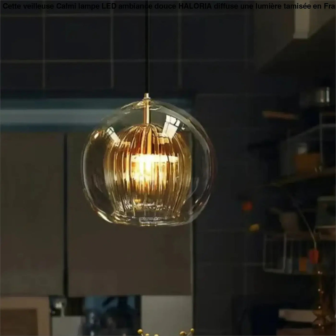 Suspension luminaire moderne en verre avec détail doré