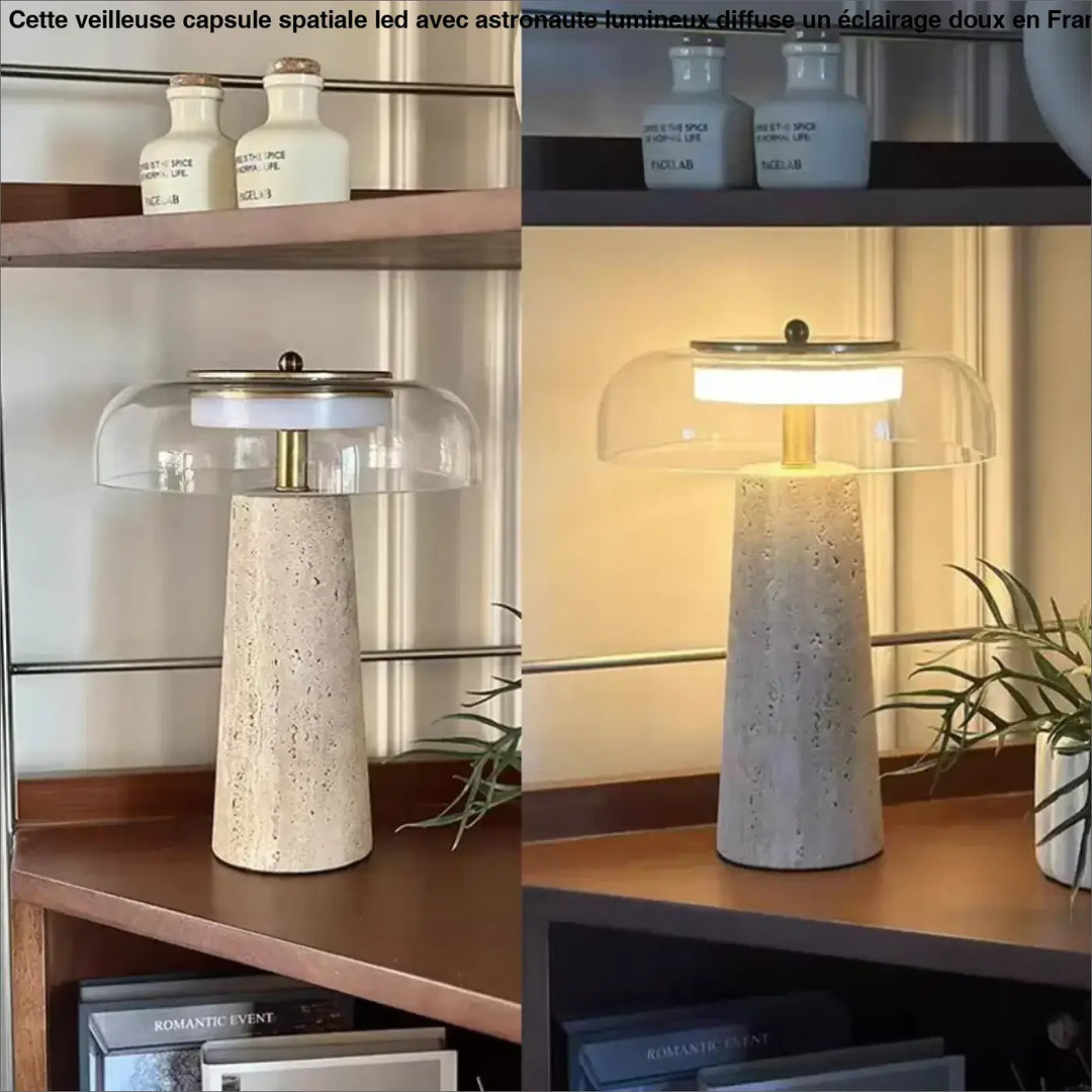Lampe de chevet neo avec base en béton texturé gris clair et abat-jour en verre transparent pour une ambiance chaleureuse design moderne