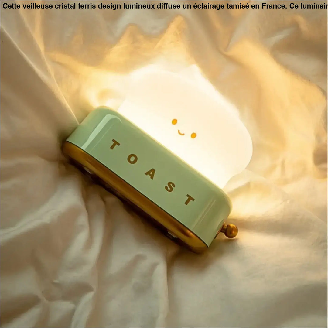 Veilleuse kawaii toast en forme de grille-pain vert menthe doux avec lumière douce et visage souriant doré