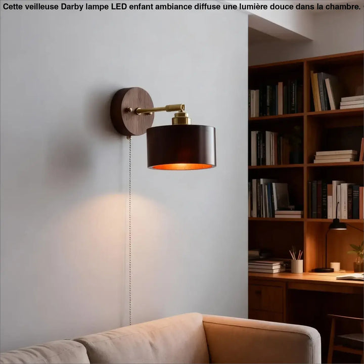 Applique murale design en bois et laiton avec bras orientable élégant