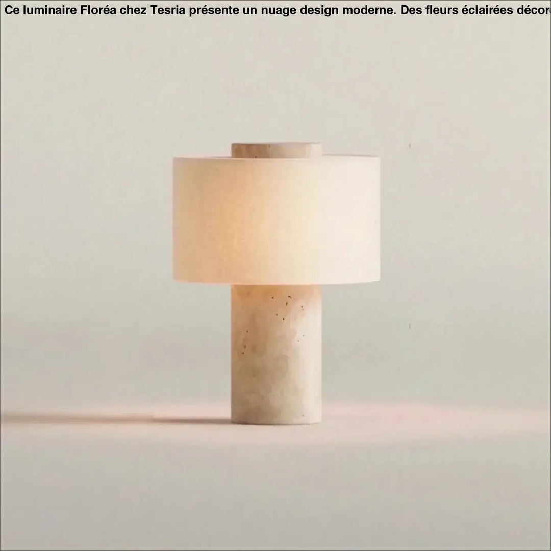 Lampe de chevet pietra avec base cylindrique en pierre beige et abat-jour en tissu beige clair