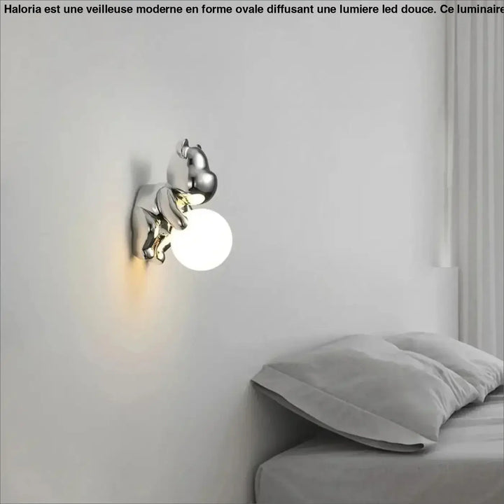 Applique murale en chrome brillant en forme de squirrel avec globe blanc rond design moderne teddy