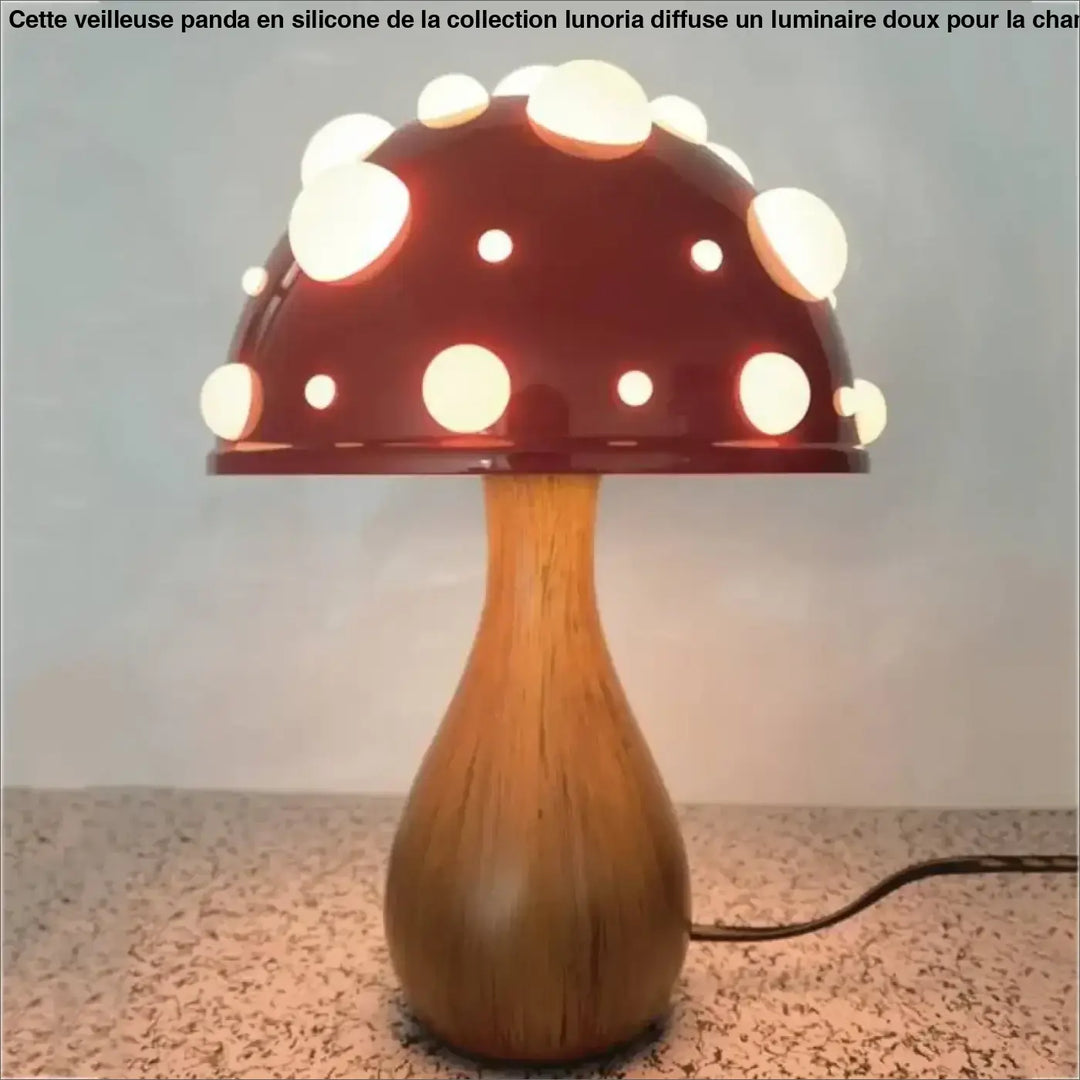 Lampe de chevet champignon à pois blancs rouge avec base en bois et finition brillante par moushirou