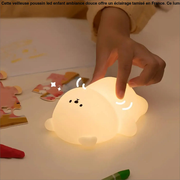 Veilleuse poussin led enfant en peluche blanche douce avec yeux noirs et moustaches pour led enfant ambiance calme